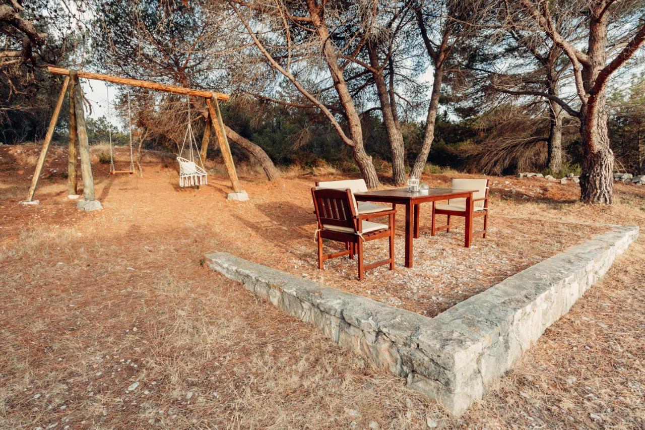 Guest House Sakarun Veli Rat Bagian luar foto